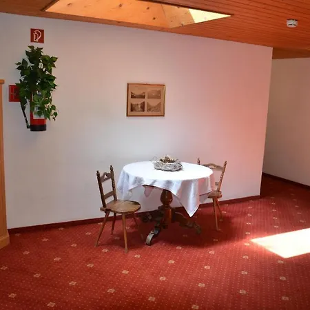 Отель Posthotel Roessle 4*