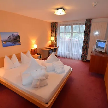 Posthotel Roessle 4* Гашум