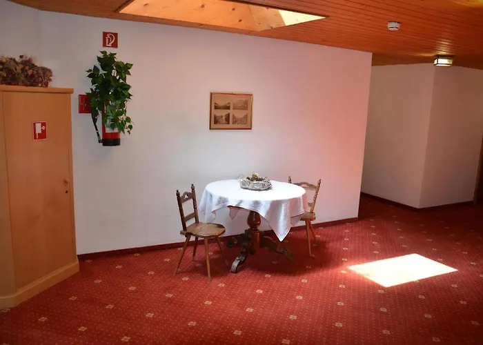 Hotel Posthotel Roessle 4*