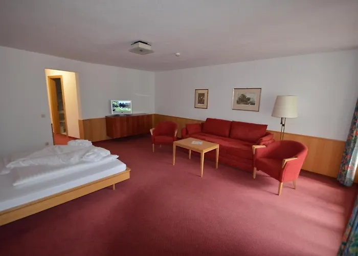 Hotel Posthotel Roessle 4*